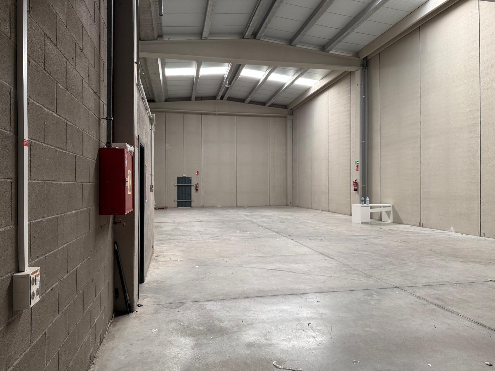 Industrial in Tarragona, Tarragona to rent Interior Photo- Image 1 of 10
