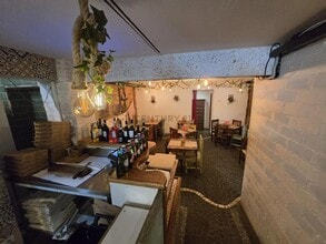 Retail in Barcelona, Barcelona to rent Interior Photo- Image 1 of 13