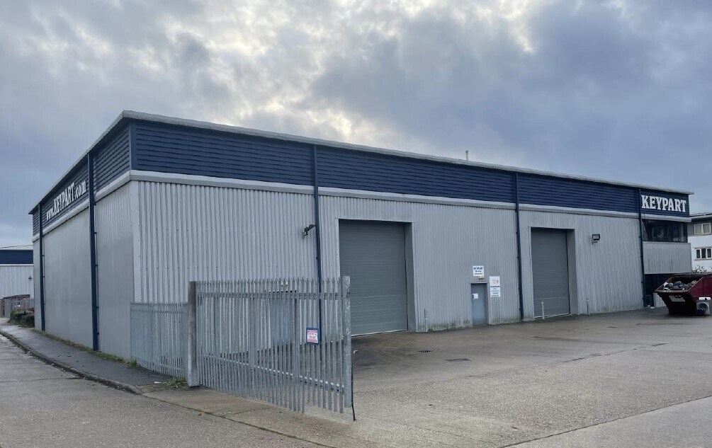 Station Rd, Kings Langley for sale Building Photo- Image 1 of 1