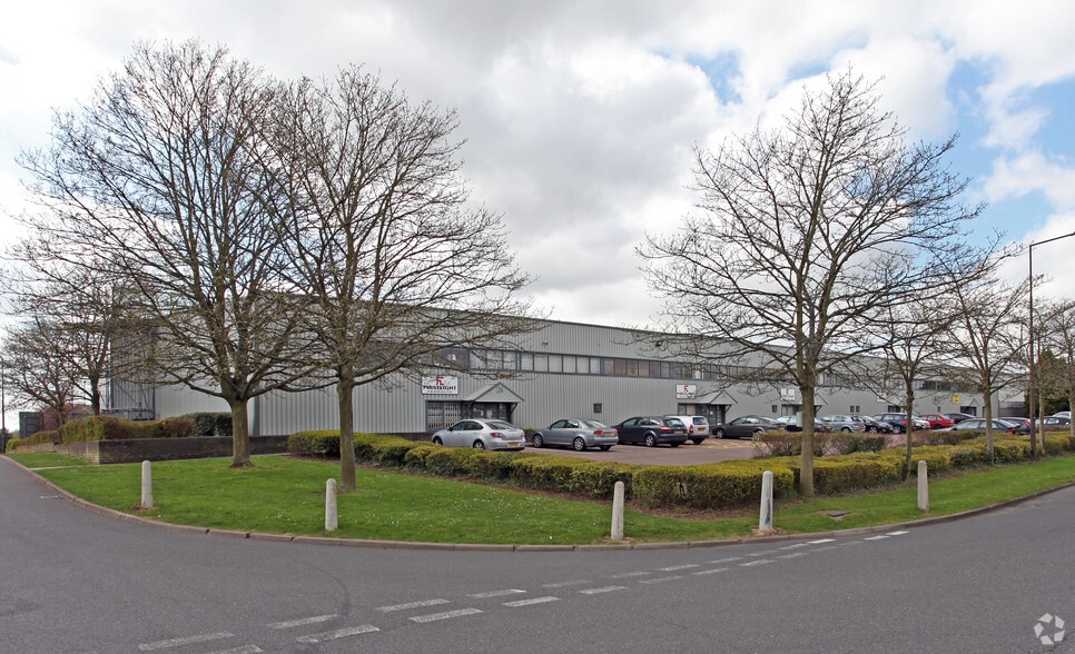 Erica Rd, Milton Keynes to rent - Building Photo - Image 2 of 6