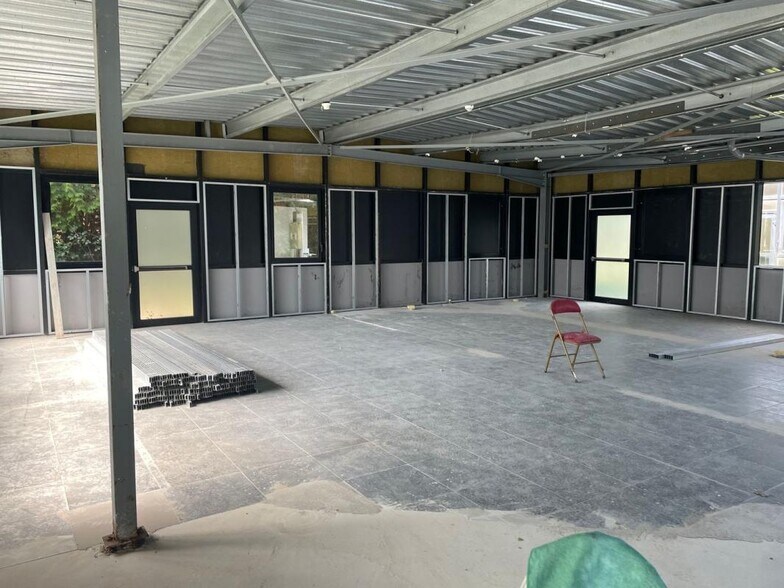 Light Industrial in Moussy-le-Neuf to rent - Building Photo - Image 2 of 9