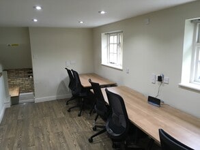 56 High St, Cambridge to rent Interior Photo- Image 2 of 4