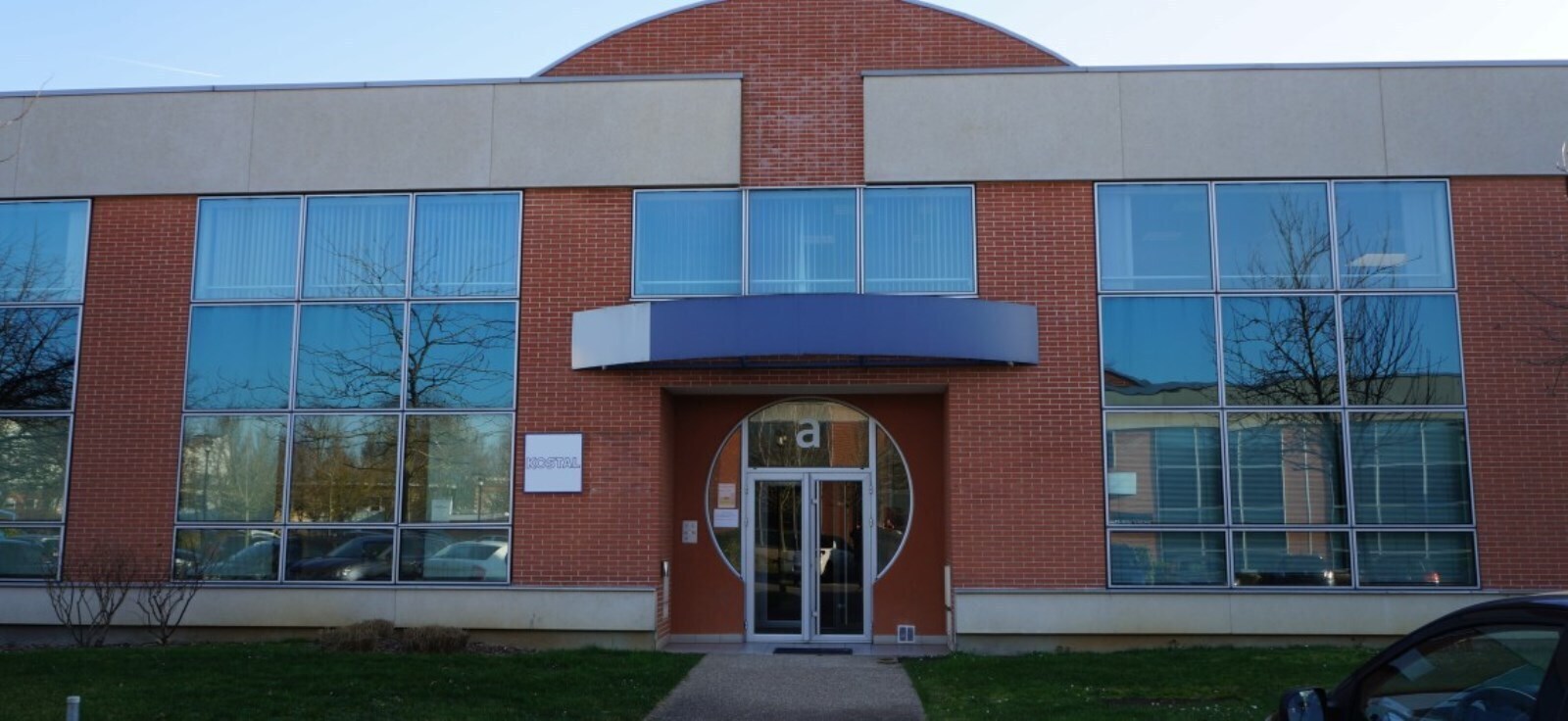11 Rue Jacques Cartier, Guyancourt to rent Building Photo- Image 1 of 6