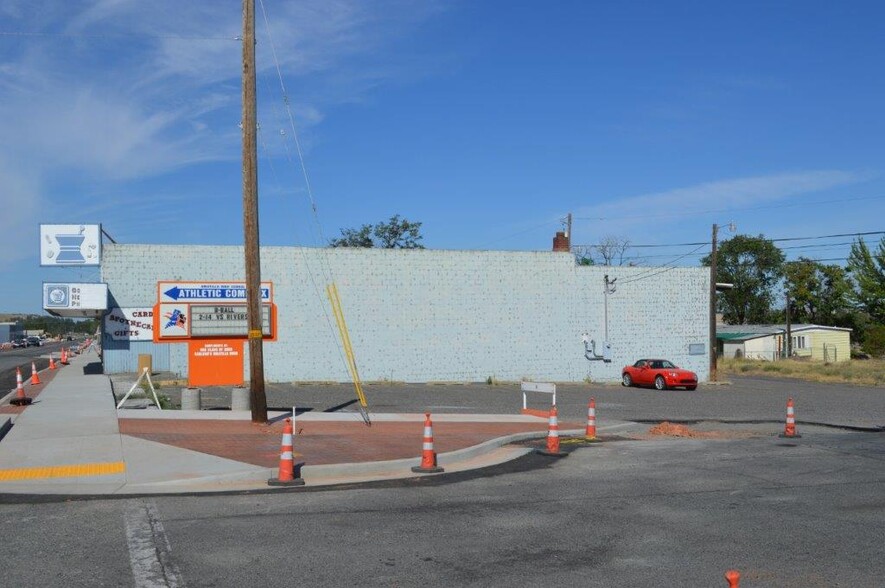 821 6th St, Umatilla, OR for sale - Building Photo - Image 1 of 1