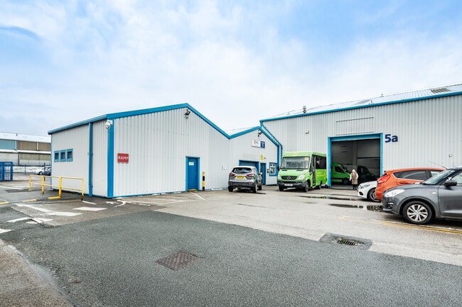 More details for Rosscliffe Rd, Ellesmere Port - Retail to Rent