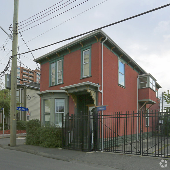 1517 Amelia St, Victoria, BC for sale - Primary Photo - Image 1 of 4