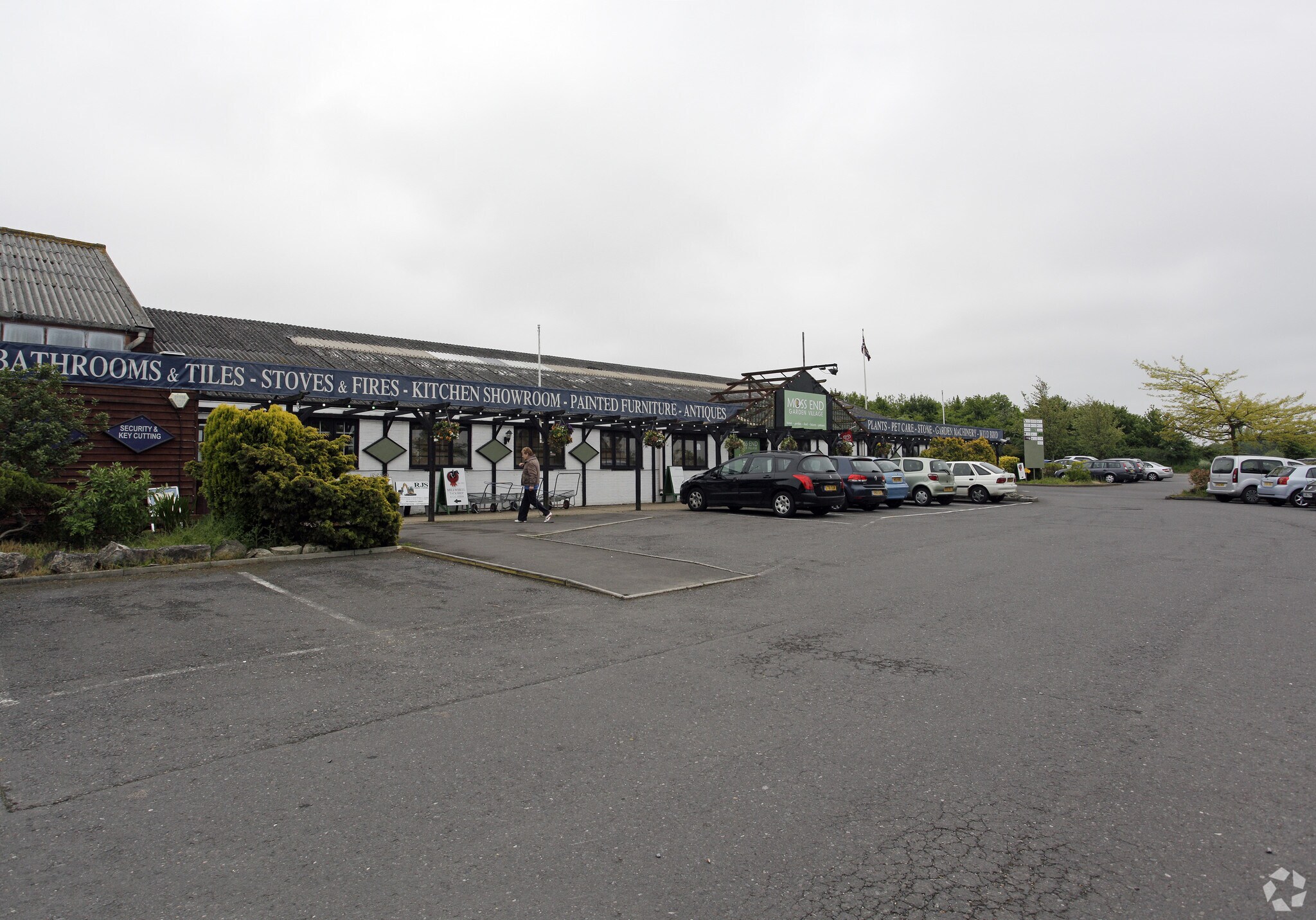 Maidenhead Rd, Bracknell for sale Primary Photo- Image 1 of 1