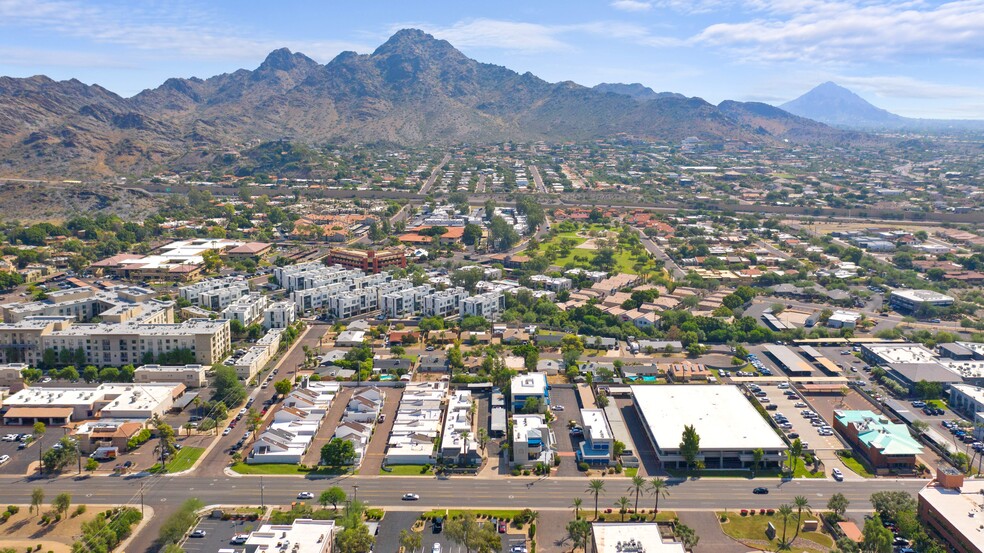 7325 N 16th St, Phoenix, AZ for rent - Building Photo - Image 1 of 2