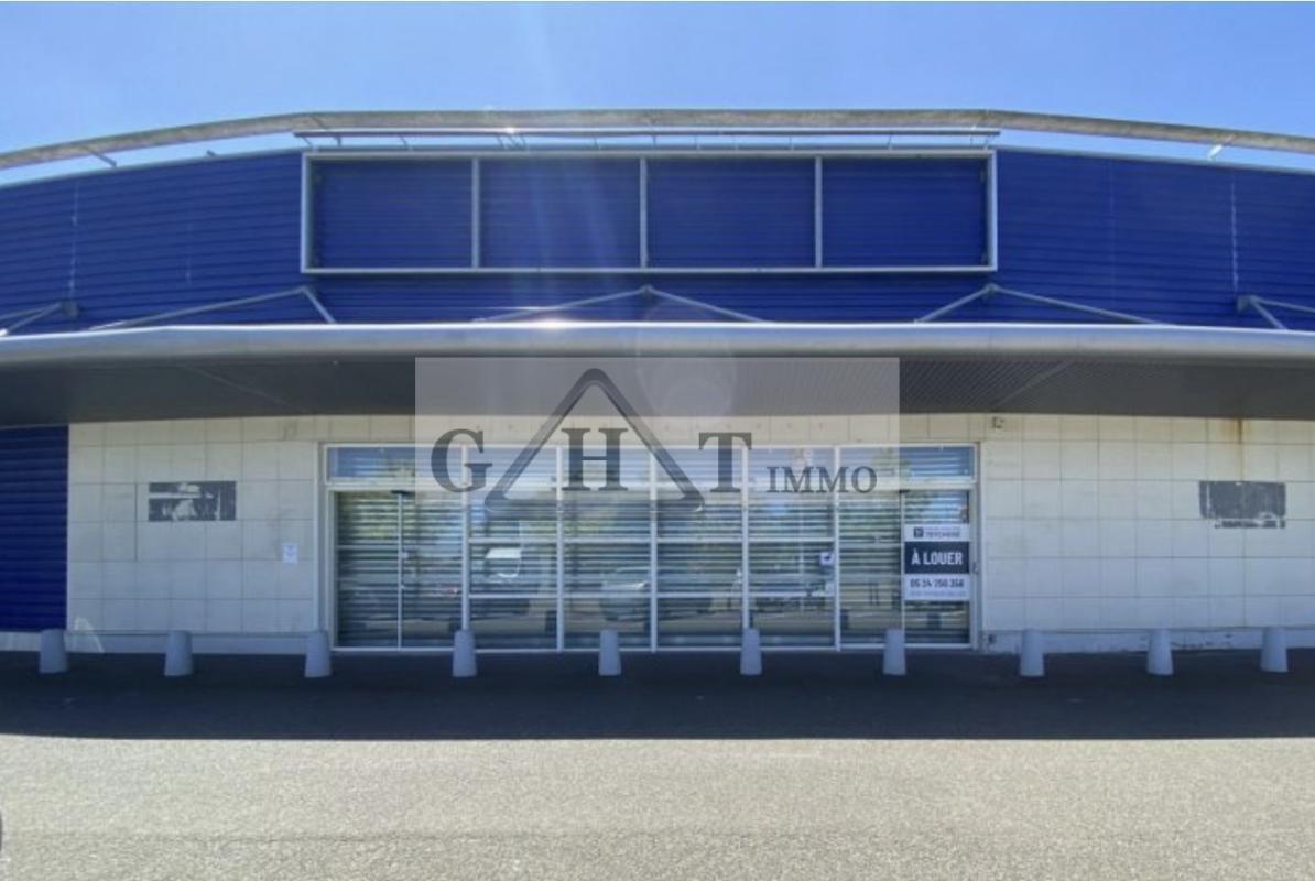 Industrial in Maurepas to rent Building Photo- Image 1 of 4