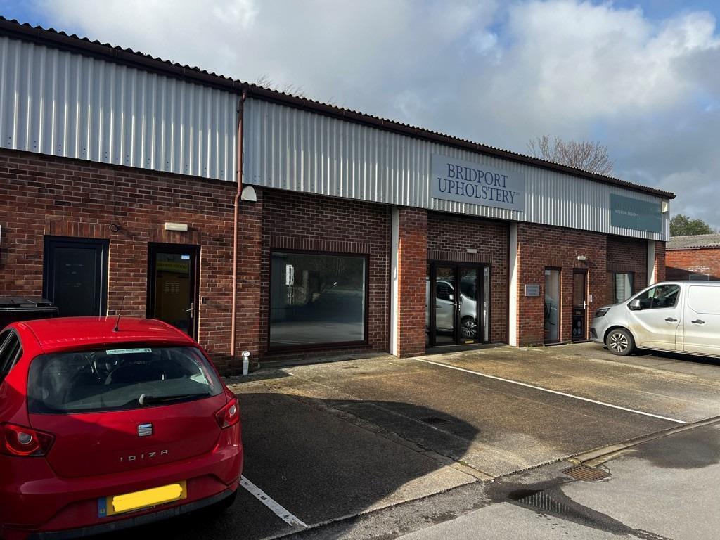 Sea Rd N, Bridport to rent Primary Photo- Image 1 of 3