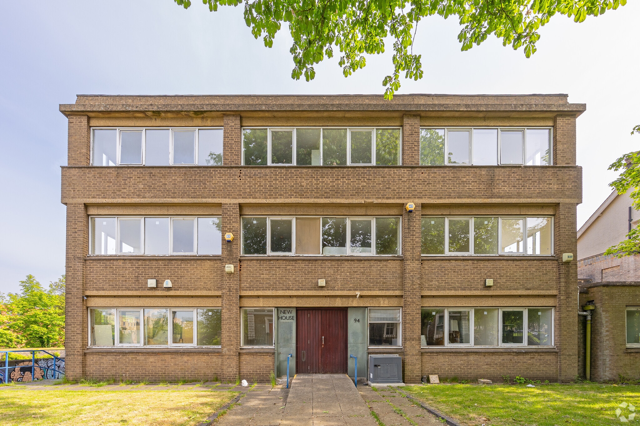 94 New Walk, Leicester for sale Primary Photo- Image 1 of 1