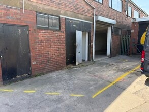 Sapcote Trading Centre Powke Lane, Cradley Heath to rent Building Photo- Image 2 of 20