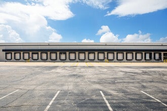 1350 Tradeport Dr, Orlando, FL to rent Building Photo- Image 2 of 9