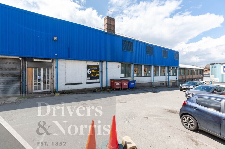 717 North Circular Rd, London for sale - Building Photo - Image 1 of 1