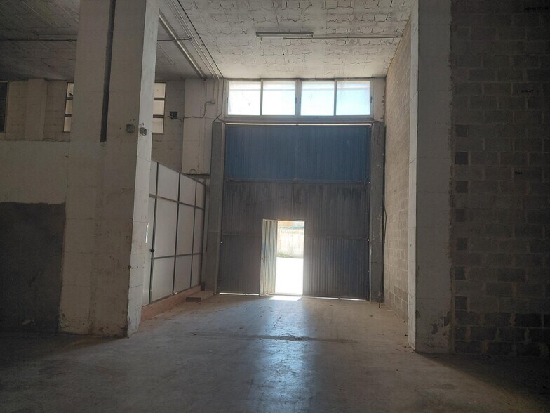 Industrial in Paterna, Valencia to rent - Interior Photo - Image 2 of 7