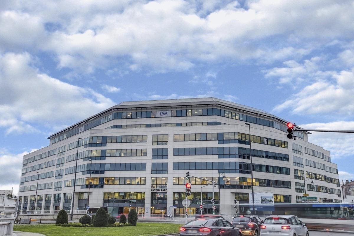 2-6 Place Du General De Gaulle, Antony to rent Building Photo- Image 1 of 16