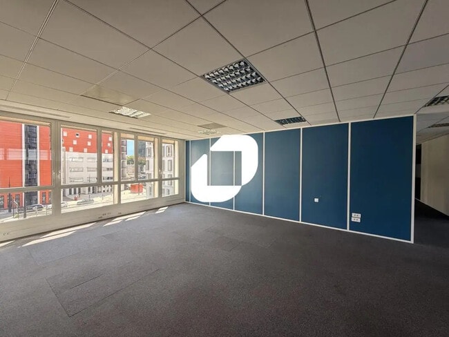 Location Bureaux 334 m² à 668 m²