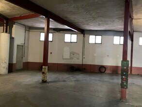 Retail in Segovia, Segovia to rent Interior Photo- Image 2 of 8