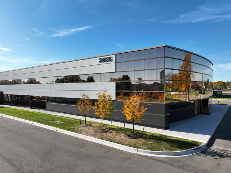 28625 Northwestern Hwy, Southfield, MI to rent - Primary Photo - Image 1 of 9