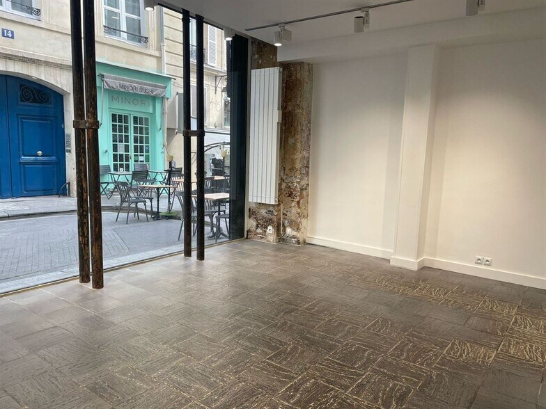 Retail in Paris to rent - Interior Photo - Image 3 of 5
