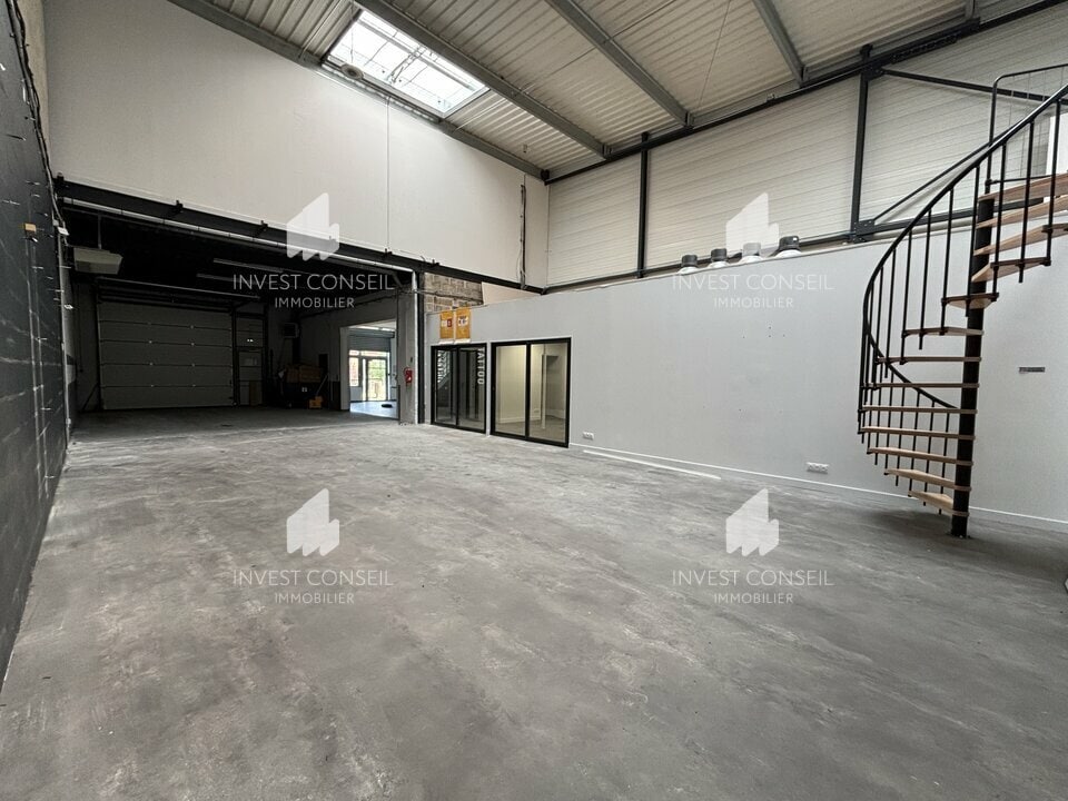 6 Avenue Roland Moreno, Frépillon to rent Interior Photo- Image 1 of 5