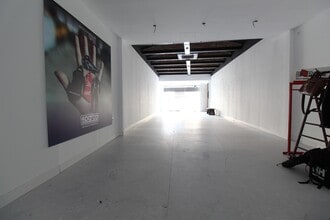Retail in Vilanova i la Geltrú, Barcelona to rent Interior Photo- Image 1 of 7