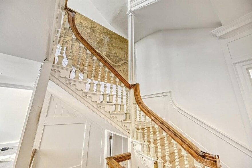 18 Victoria Park Sq, London to rent - Building Photo - Image 2 of 4