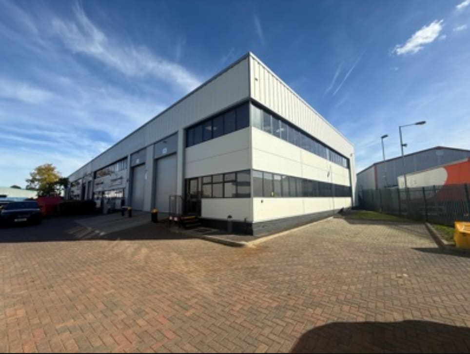 Neptune Clos, Rochester to rent Interior Photo- Image 1 of 3