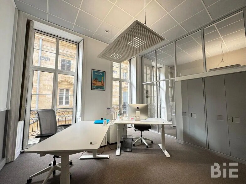 Office in Bordeaux to rent - Interior Photo - Image 2 of 7