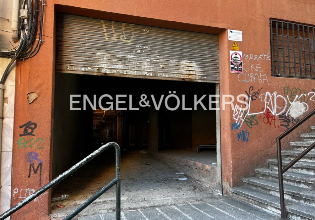 Badalona, BAR 08914 - - - Interior Photo - Image 2 of 8