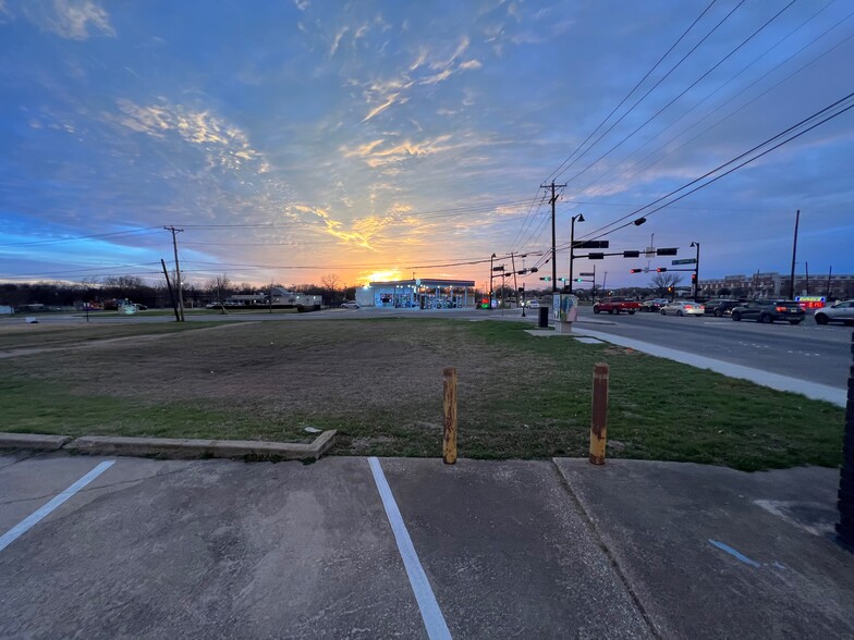 4036 Rufe Snow Dr, North Richland Hills, TX for sale - Building Photo - Image 1 of 1