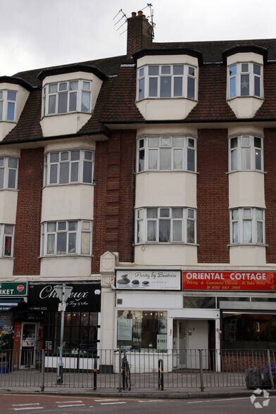 118A Alexandra Park Rd, London for sale - Primary Photo - Image 1 of 1