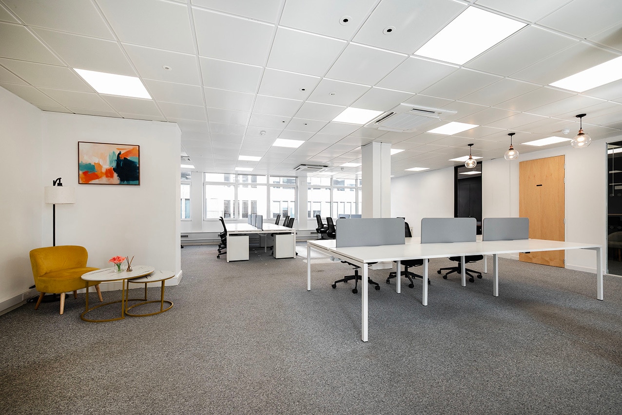 19-21 Great Tower St, London to rent Interior Photo- Image 1 of 10
