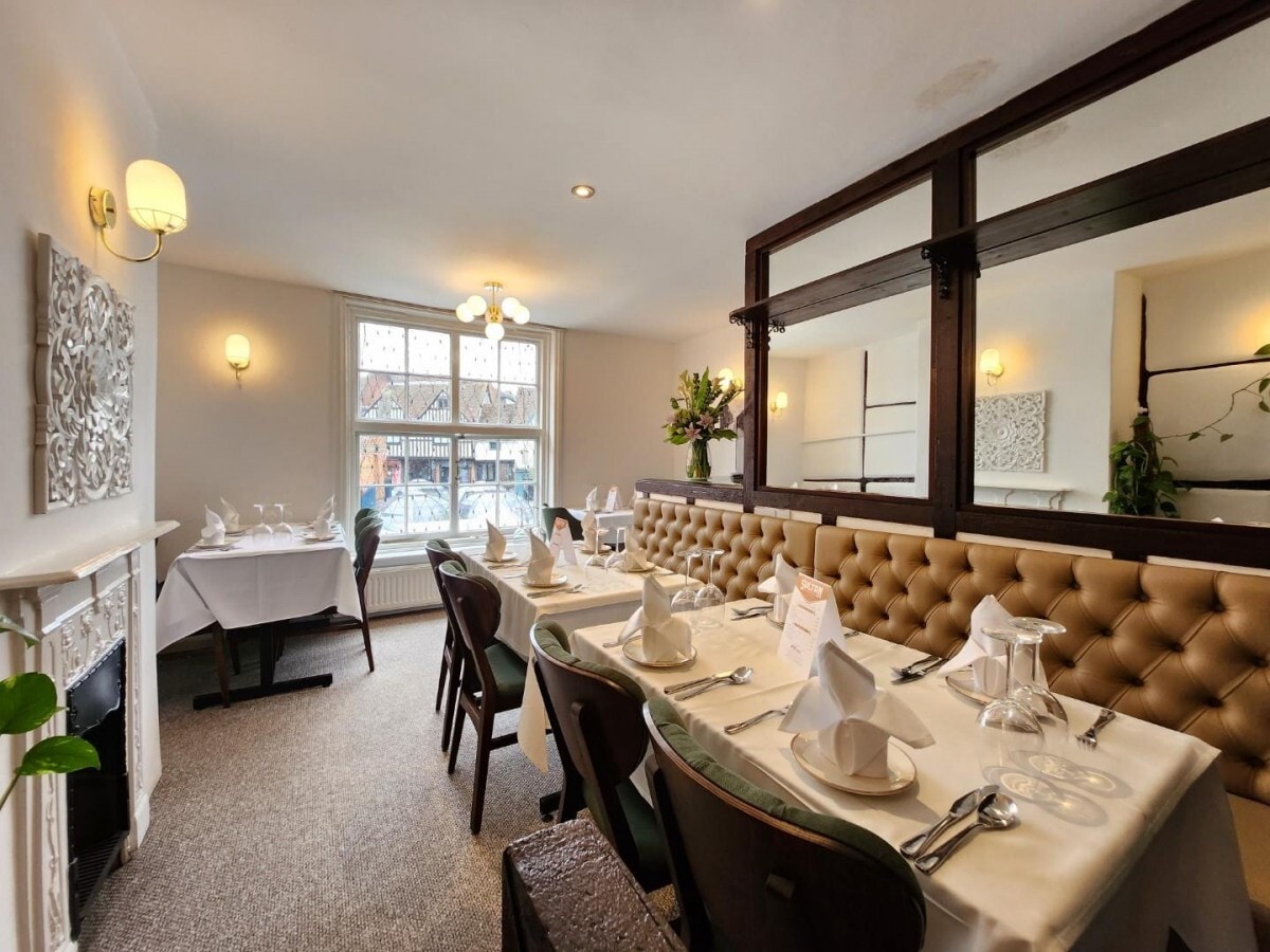 7 Market Pl, Wokingham, BKS RG40 1AL - Unit 7 -  - Interior Photo - Image 1 of 9