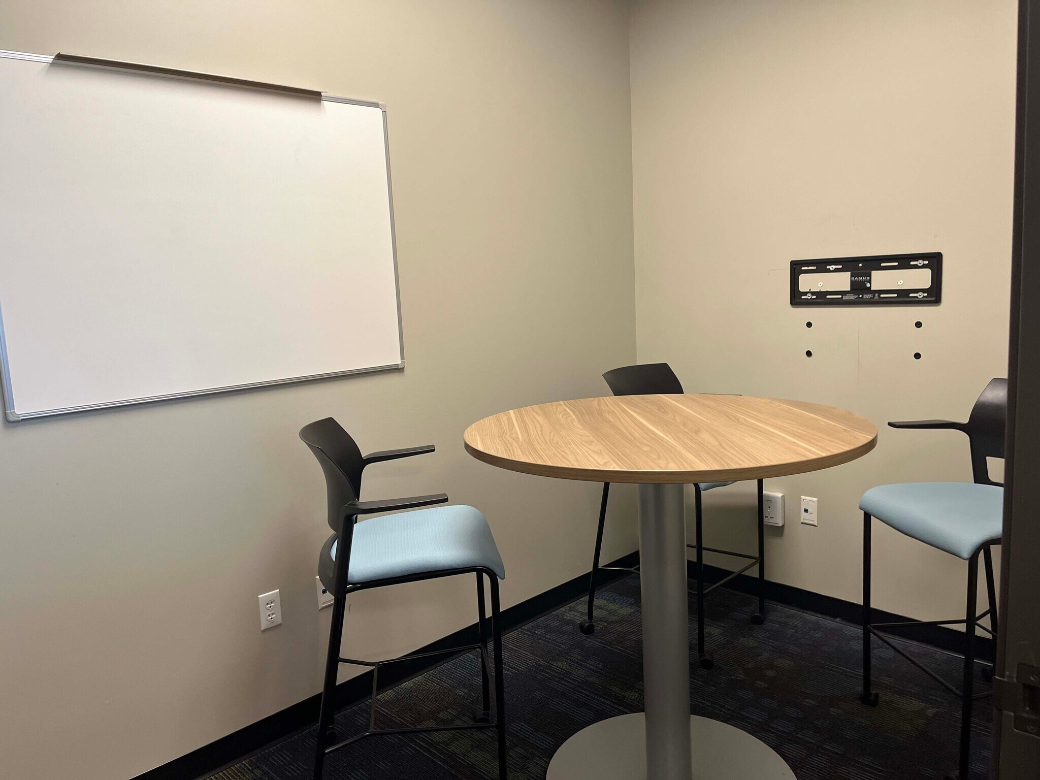 3405 E Overland Rd, Meridian, ID to rent Building Photo- Image 1 of 13