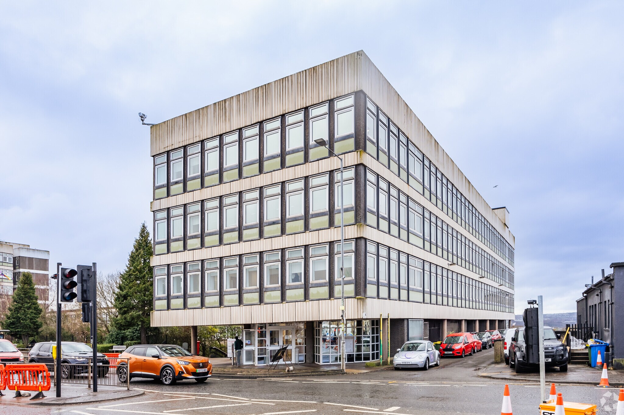 43 Civic Sq, Motherwell for sale Building Photo- Image 1 of 1