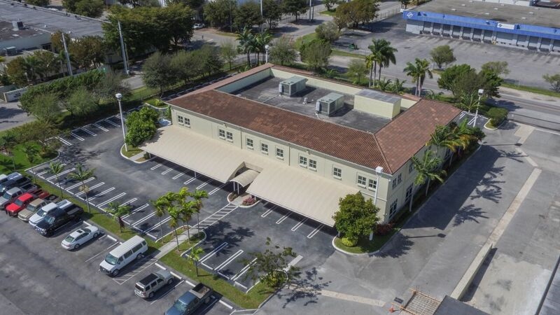 5605 NW 82nd Ave, Miami, FL for rent - Building Photo - Image 3 of 21