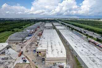 1825 Turning Basin Dr, Houston, TX - AERIAL  map view