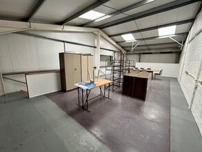 65-67 Bath Rd, Thatcham to rent Interior Photo- Image 2 of 2
