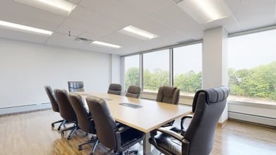 26300 Euclid Ave, Cleveland, OH to rent Interior Photo- Image 2 of 8