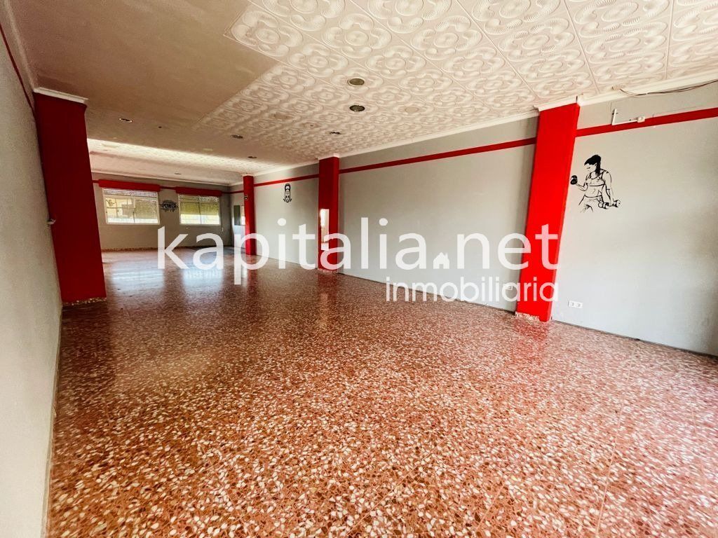 Retail in L'Olleria, Valencia for sale Primary Photo- Image 1 of 16