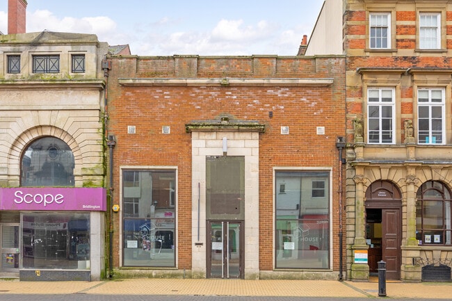 More details for 16-18 King St, Bridlington - Office to Rent