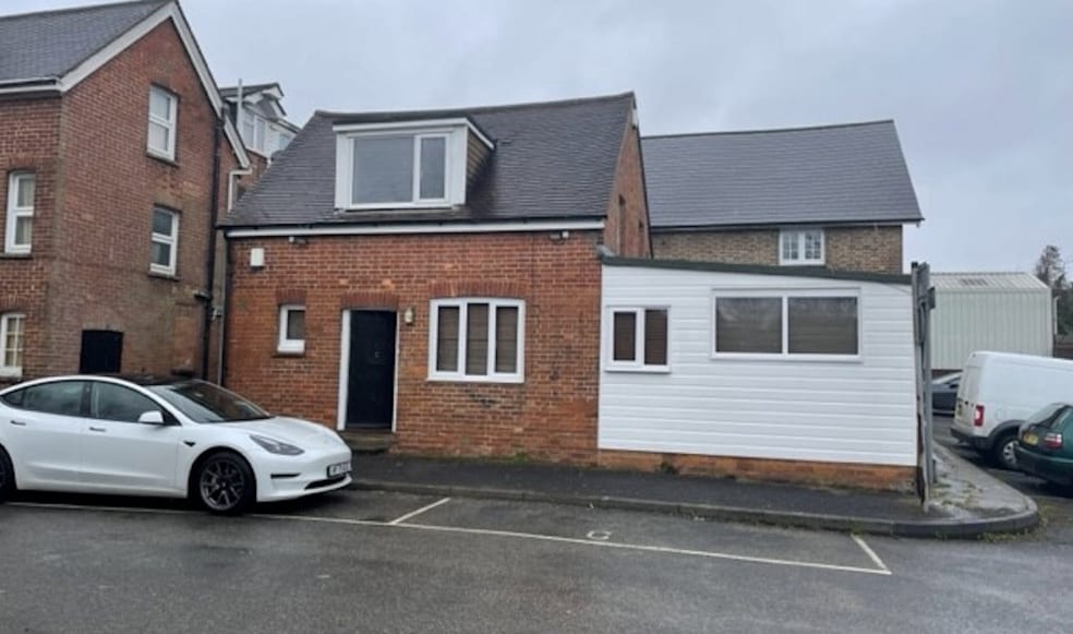 Crowborough Hl, Crowborough to rent Building Photo- Image 1 of 4