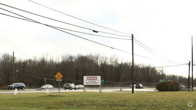 4300 State Route 5, Newton Falls, OH for rent Primary Photo- Image 1 of 6