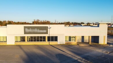 409 Southeast Blvd, Clinton, NC for rent Building Photo- Image 1 of 6