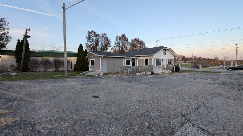 3515 Bremen Hwy, Mishawaka, IN for rent - Building Photo - Image 3 of 10