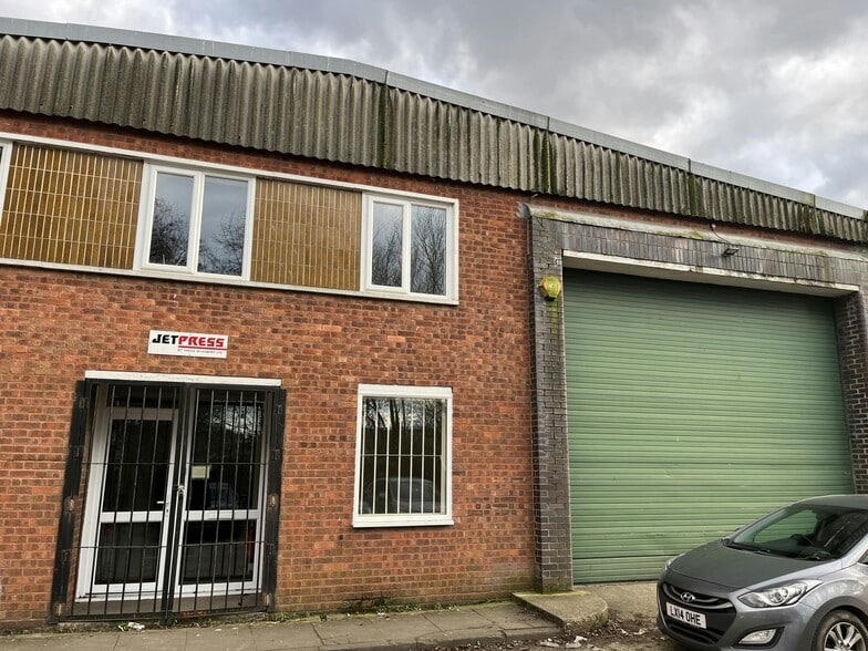 Osier Way, Aylesbury for sale - Building Photo - Image 1 of 3