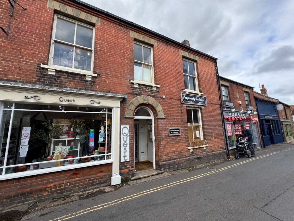 7 Shirehall Plain, Holt to rent Building Photo- Image 1 of 3