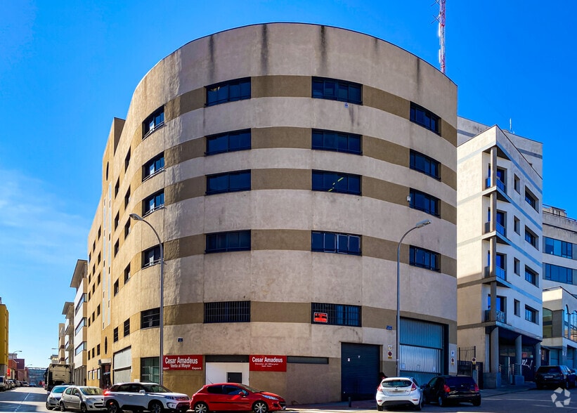 Industrial in Madrid, Madrid for sale - Building Photo - Image 2 of 3