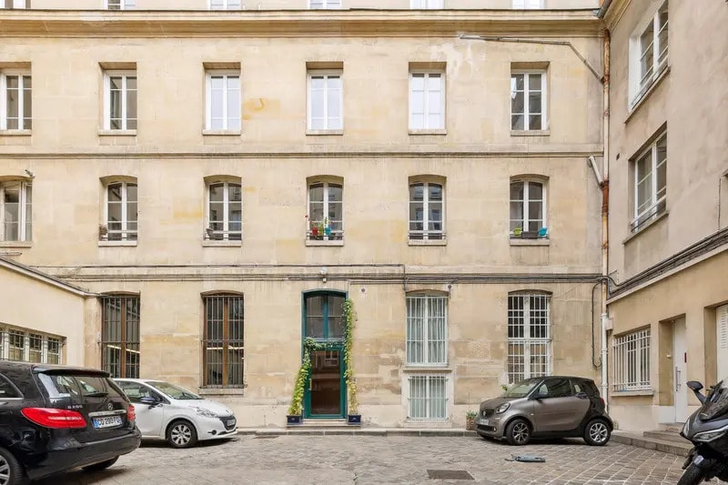 Co-working Space in Paris to rent Building Photo- Image 1 of 16